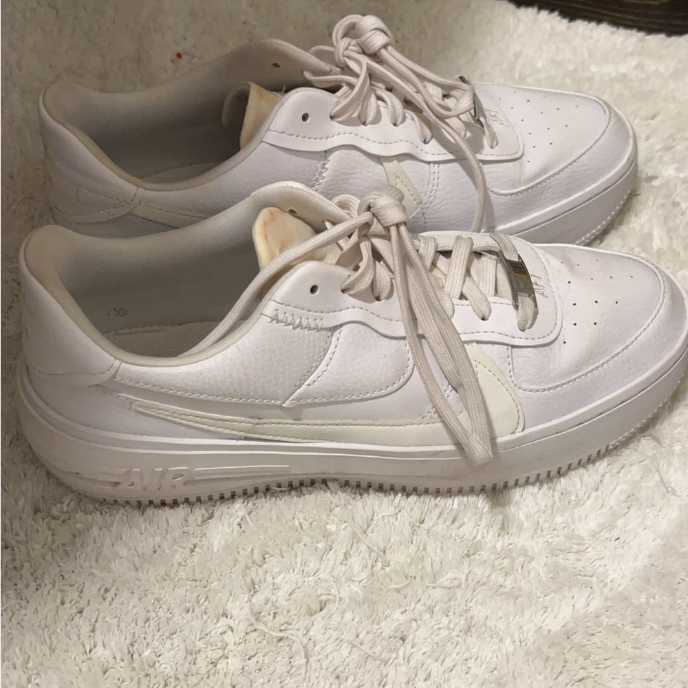 White Airforce 1s